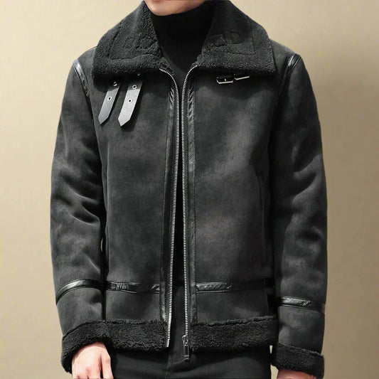 Cappotto in camoscio con cintura — Cappotto lungo e caldo d'inverno