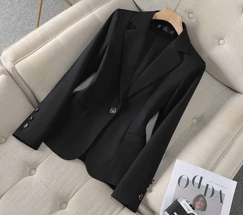 Blazer sartoriale di lino con un bottone e revers — Giacca raffinata da vestire
