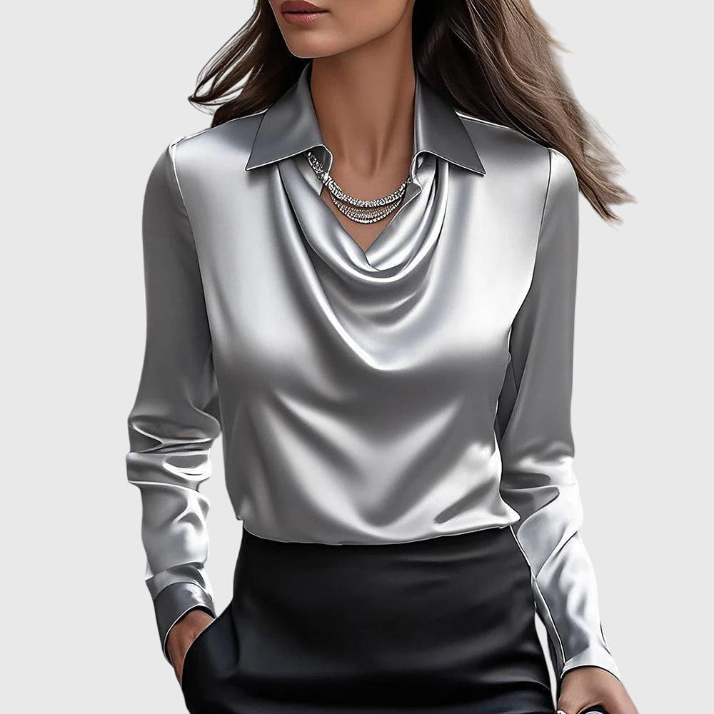 Blusa elegante con collo plissettato — Blusa fluida e versatile in raso