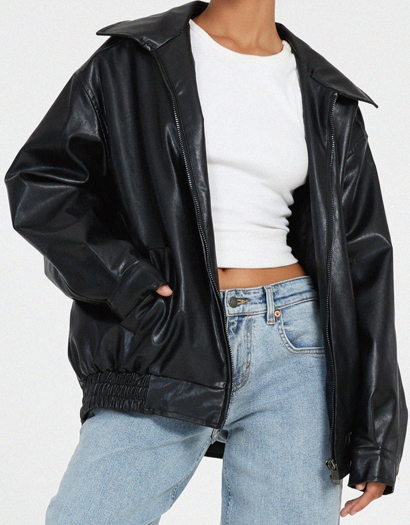 Giacca oversize in ecopelle — Giacca effetto pelle di stile moderno