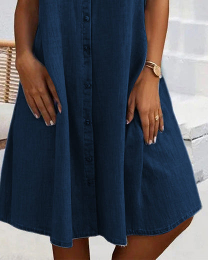 Abito camicia effetto denim leggero — Abito con bottoni e manica arrotolabile