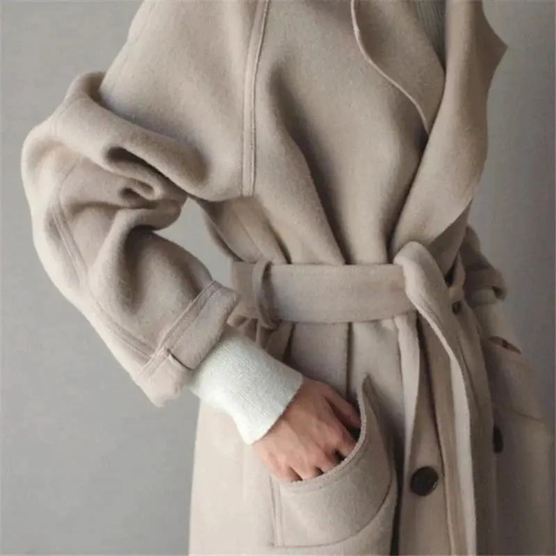 Cappotto lungo in lana — Cappotto classico e caldo invernale