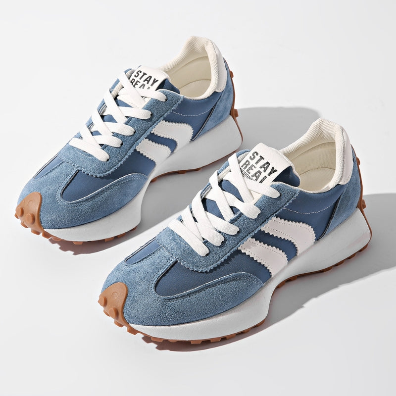 Sneakers platform retro — Sneakers con lacci e suola chunky
