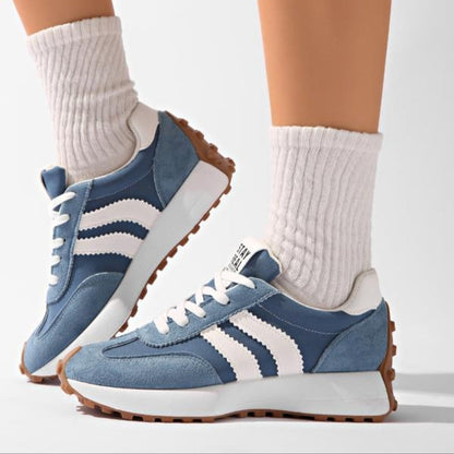 Sneakers platform retro — Sneakers con lacci e suola chunky