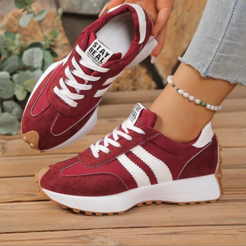 Sneakers platform retro — Sneakers con lacci e suola chunky