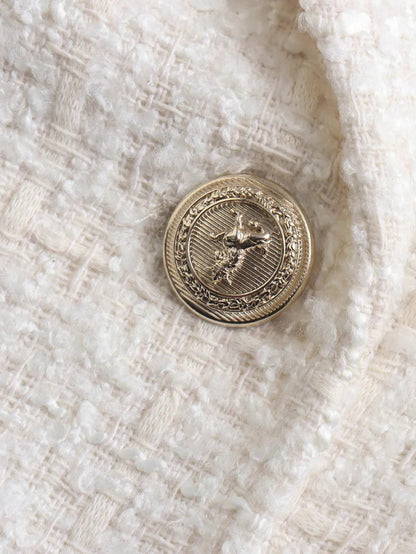 Blazer in tweed aderente con bottoni dorati — Giacca texturizzata elegante