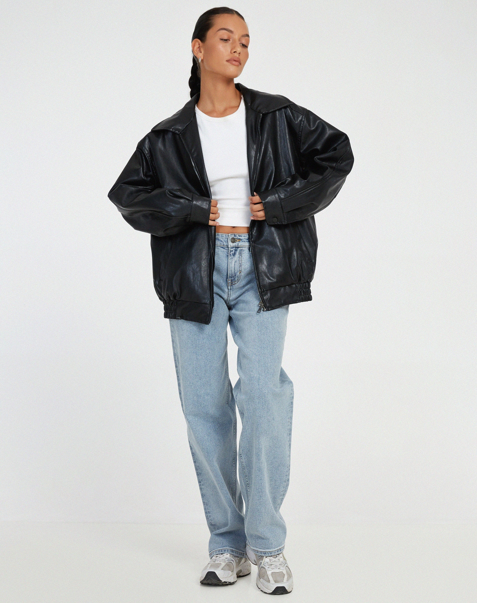 Giacca oversize in ecopelle — Giacca effetto pelle di stile moderno