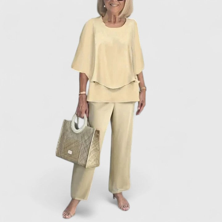 Completo di lino due pezzi con top e pantaloni — Completo elegante e traspirante