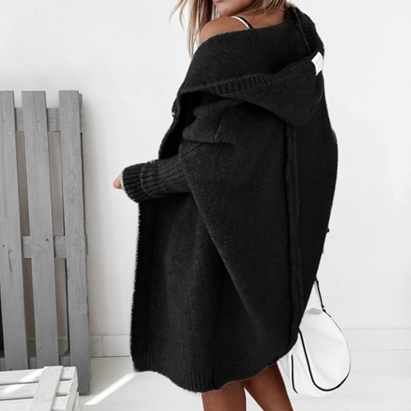 Cardigan in maglia con cappuccio, taglio oversize — Giacca in maglia calda
