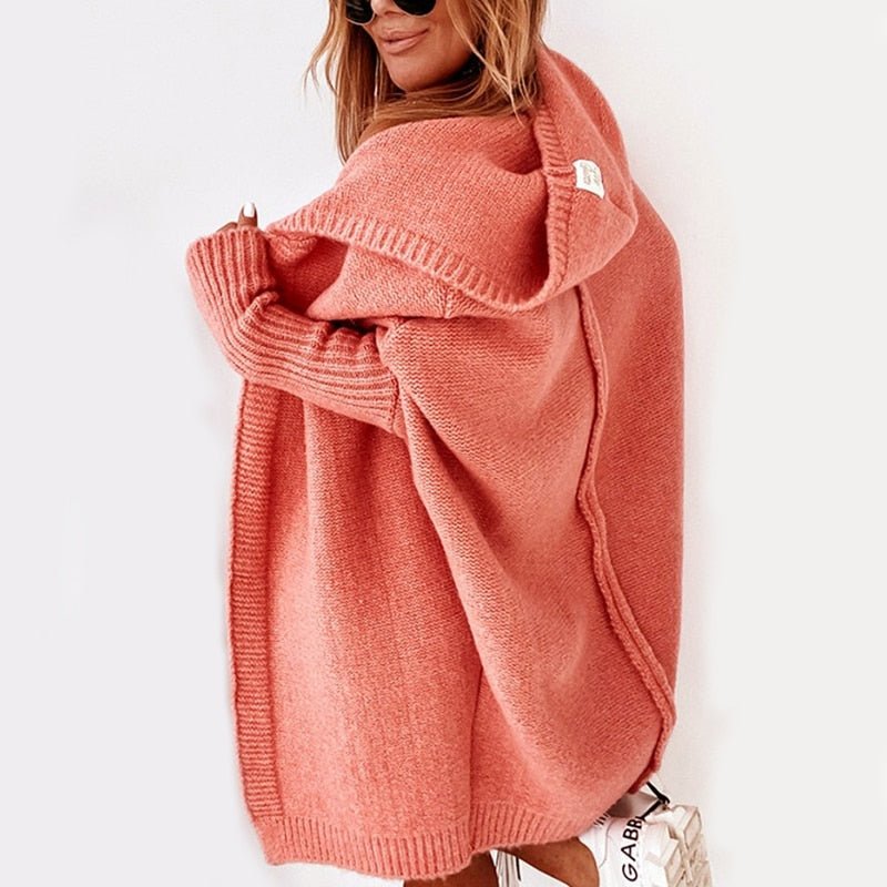 Cardigan in maglia con cappuccio, taglio oversize — Giacca in maglia calda