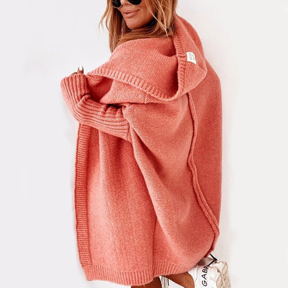 Cardigan in maglia con cappuccio, taglio oversize — Giacca in maglia calda