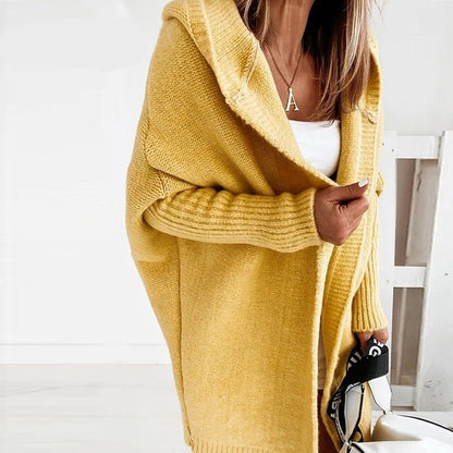 Cardigan in maglia con cappuccio, taglio oversize — Giacca in maglia calda