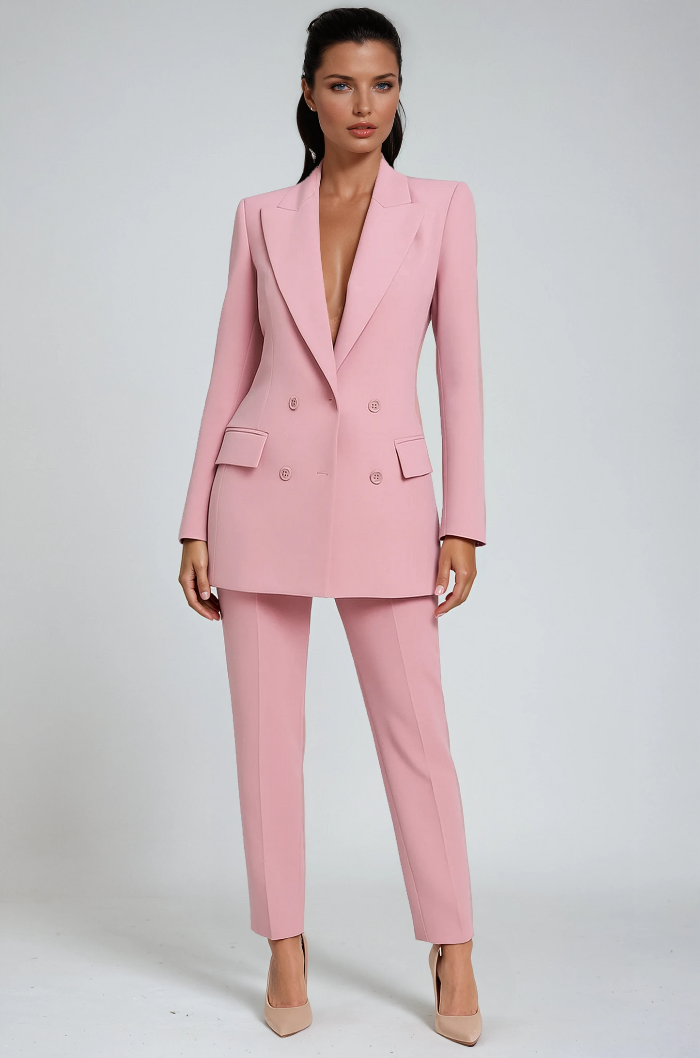 Completo di lino con blazer doppiopetto e pantaloni sartoriali — Tailleur due pezzi