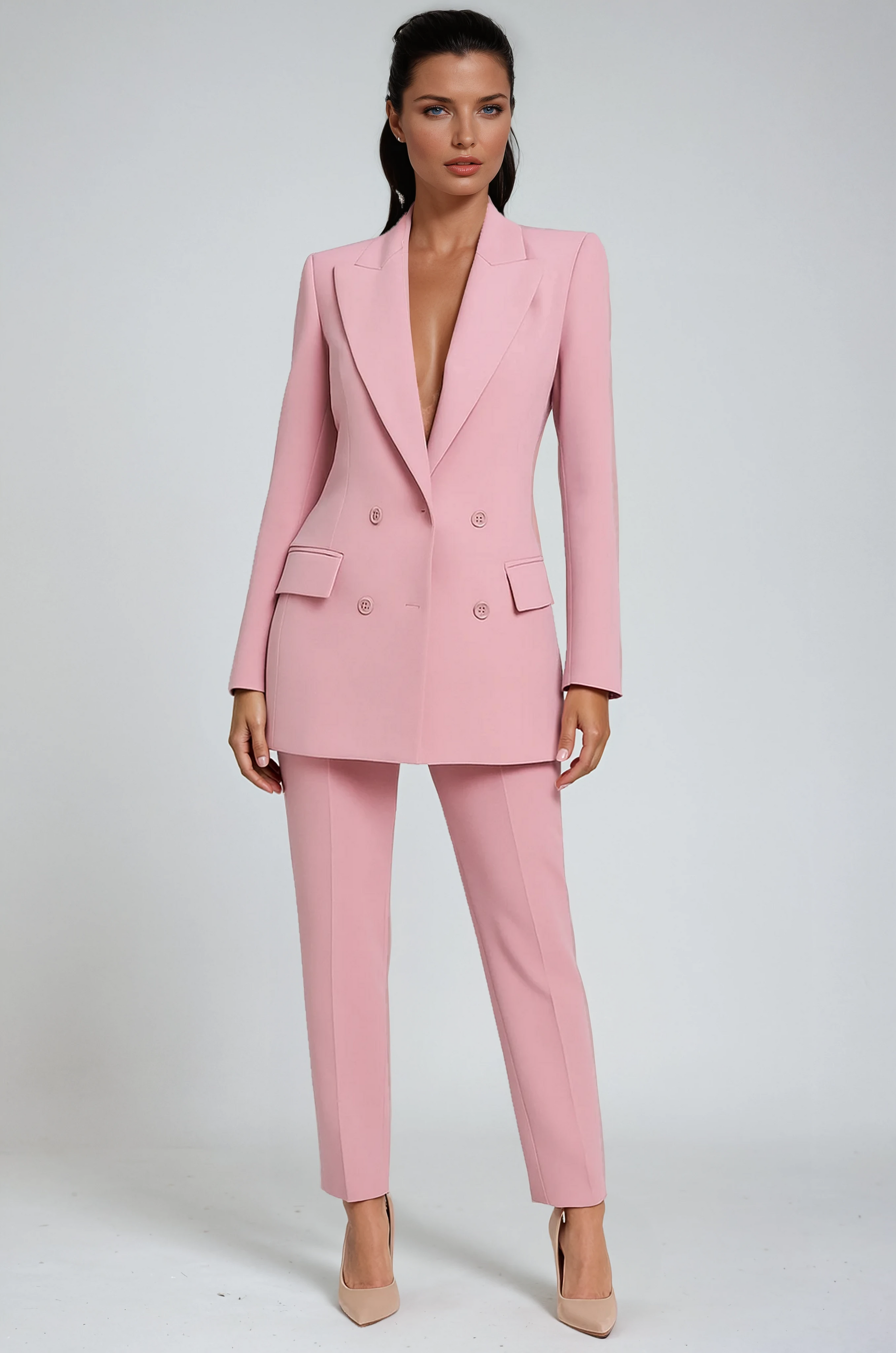 Completo di lino con blazer doppiopetto e pantaloni sartoriali — Tailleur due pezzi
