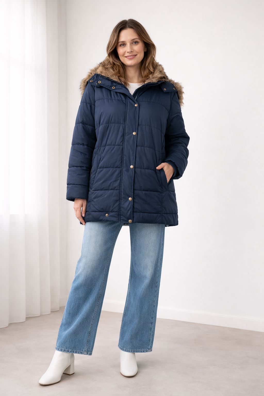 Giacca trapuntata oversize con cappuccio — Giacca calda con bottoni