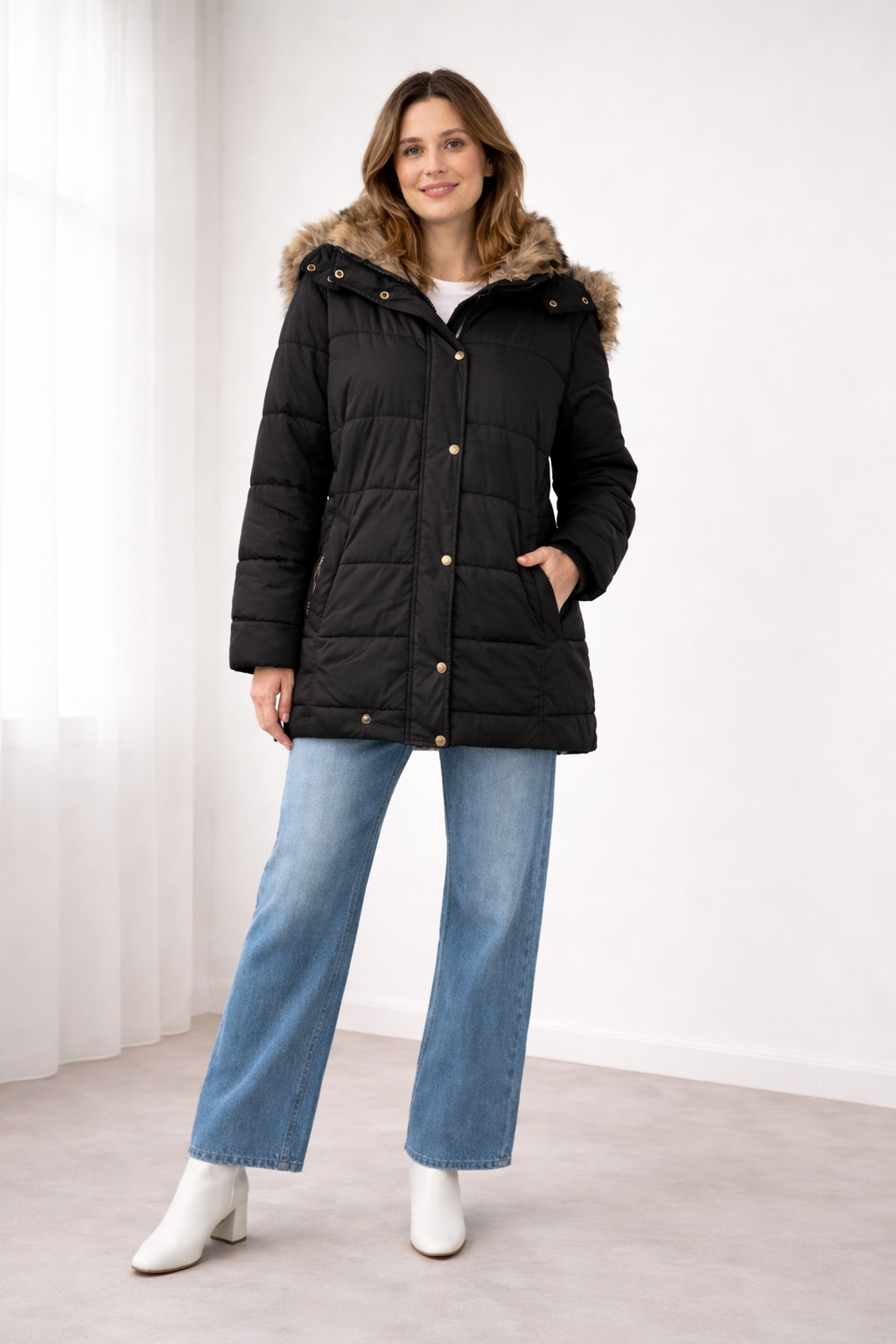 Giacca trapuntata oversize con cappuccio — Giacca calda con bottoni