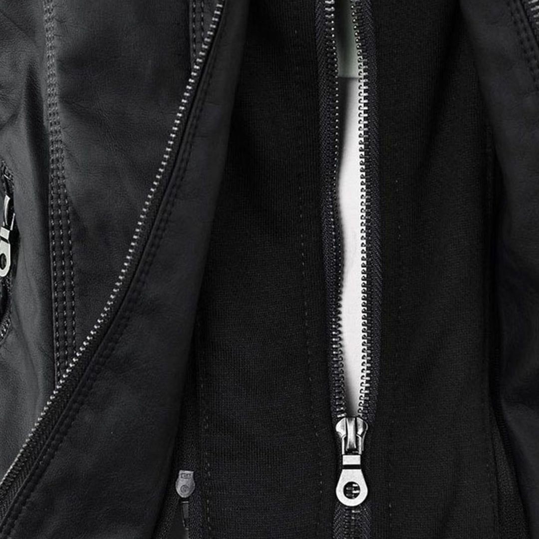 Giacca in ecopelle con cappuccio — Giacca impermeabile con zip