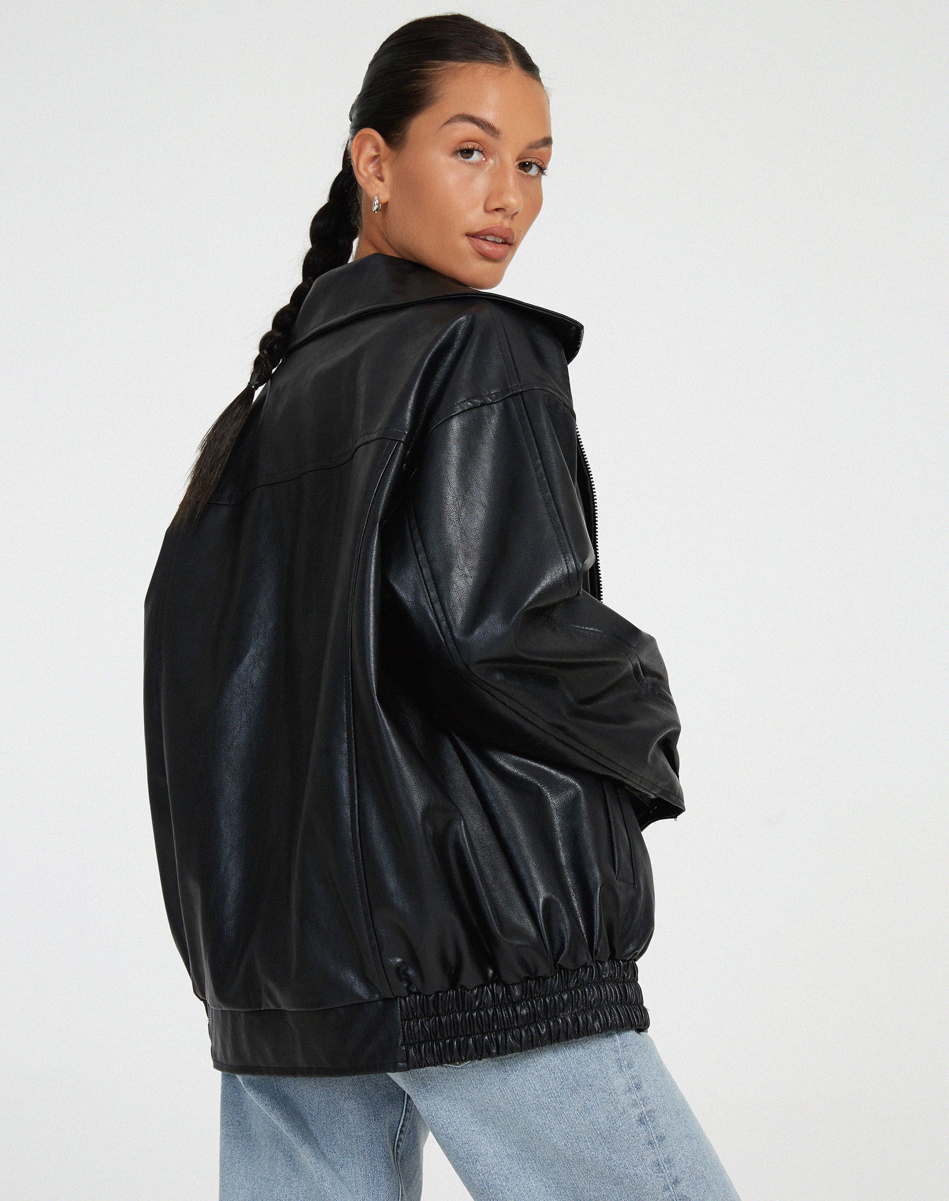 Giacca oversize in ecopelle — Giacca effetto pelle di stile moderno