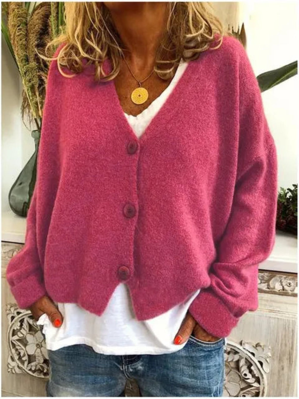 Cardigan in maglia di cotone con scollo a V — Cardigan abbottonato dalla silhouette libera