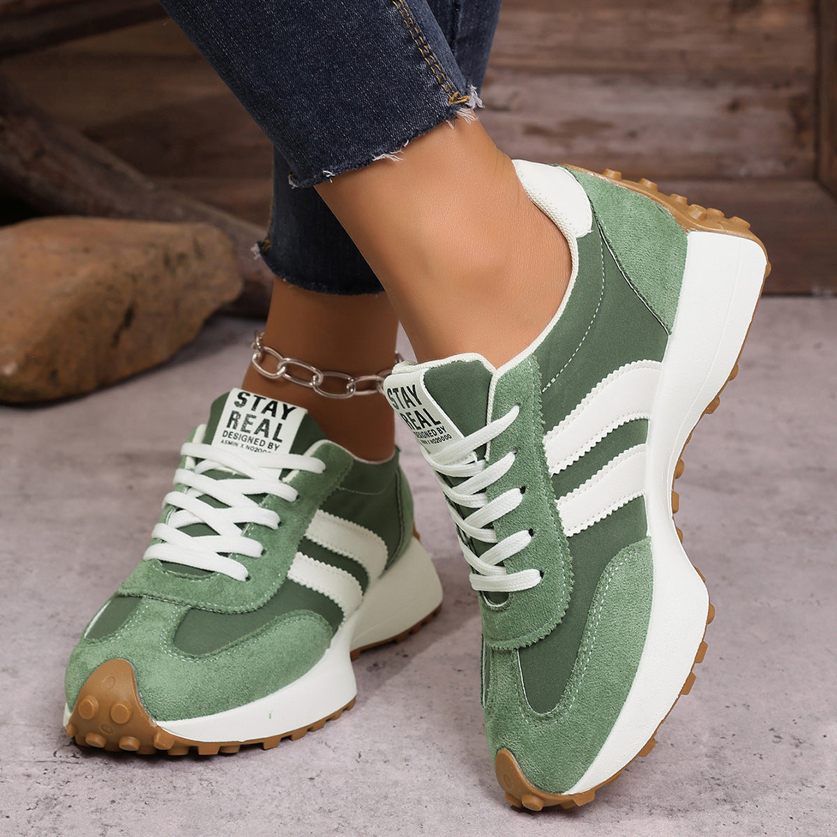 Zapatillas ortopédicas para mujer, look diario