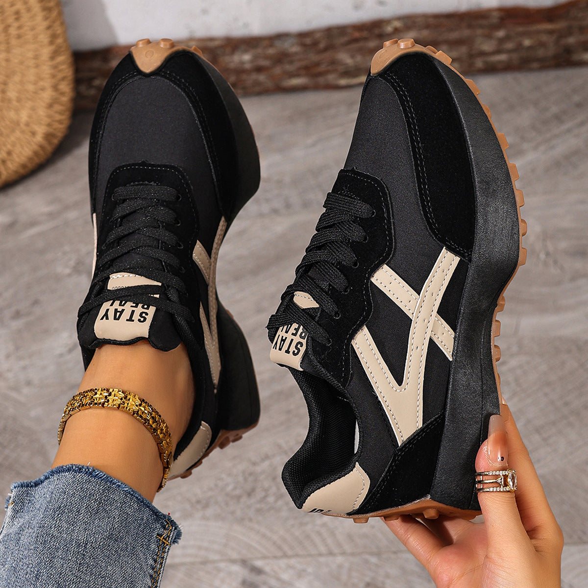 Sneakers ortopediche leggere — Calzatura comoda con ammortizzazione