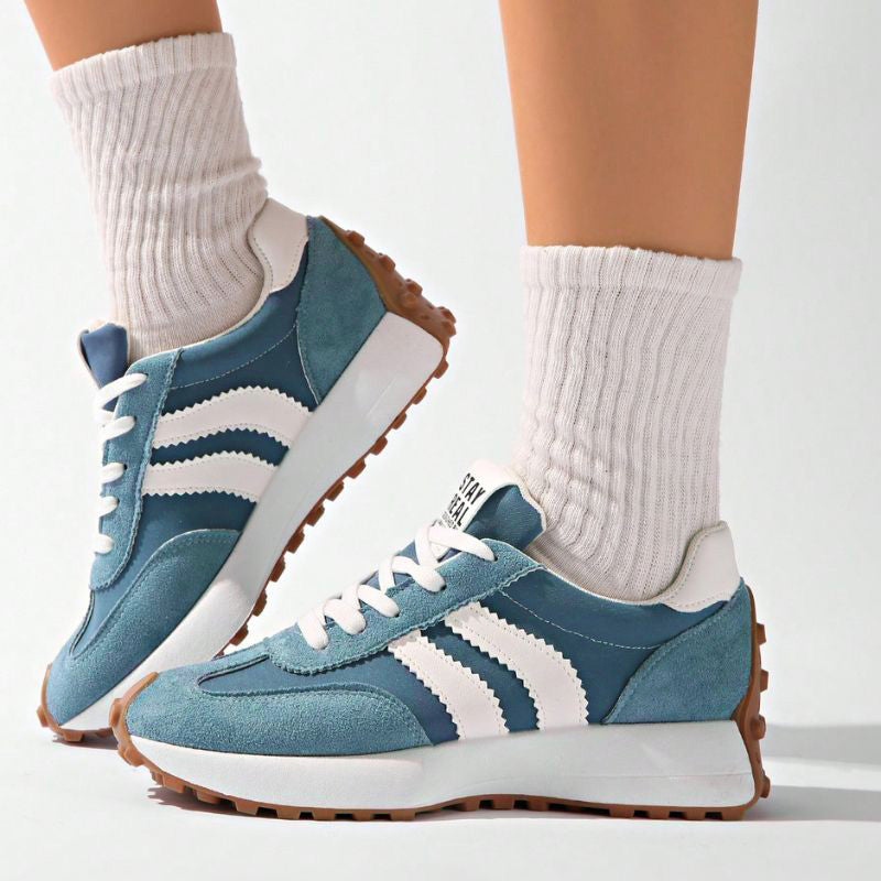 Sneakers ortopediche leggere — Calzatura comoda con ammortizzazione