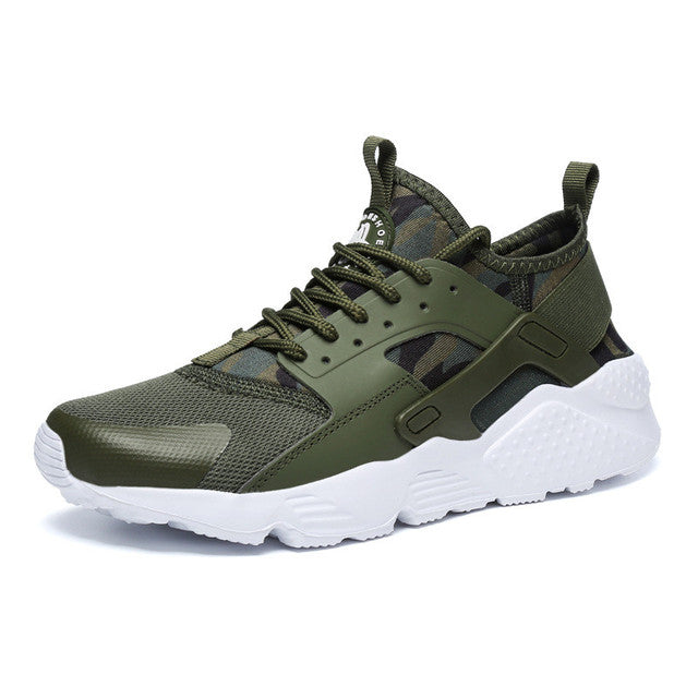 Sneakers in mesh traspirante, leggere e comode — Sneakers da giorno