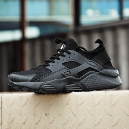 Sneakers in mesh traspirante, leggere e comode — Sneakers da giorno