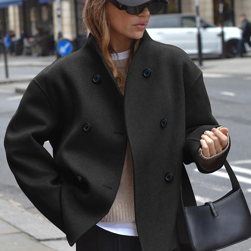 Giacca oversize alla moda con abbottonatura — Giacca casual dalla silhouette moderna