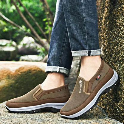 Scarpe ortopediche in tessuto — Soletta anatomica e suola ammortizzata