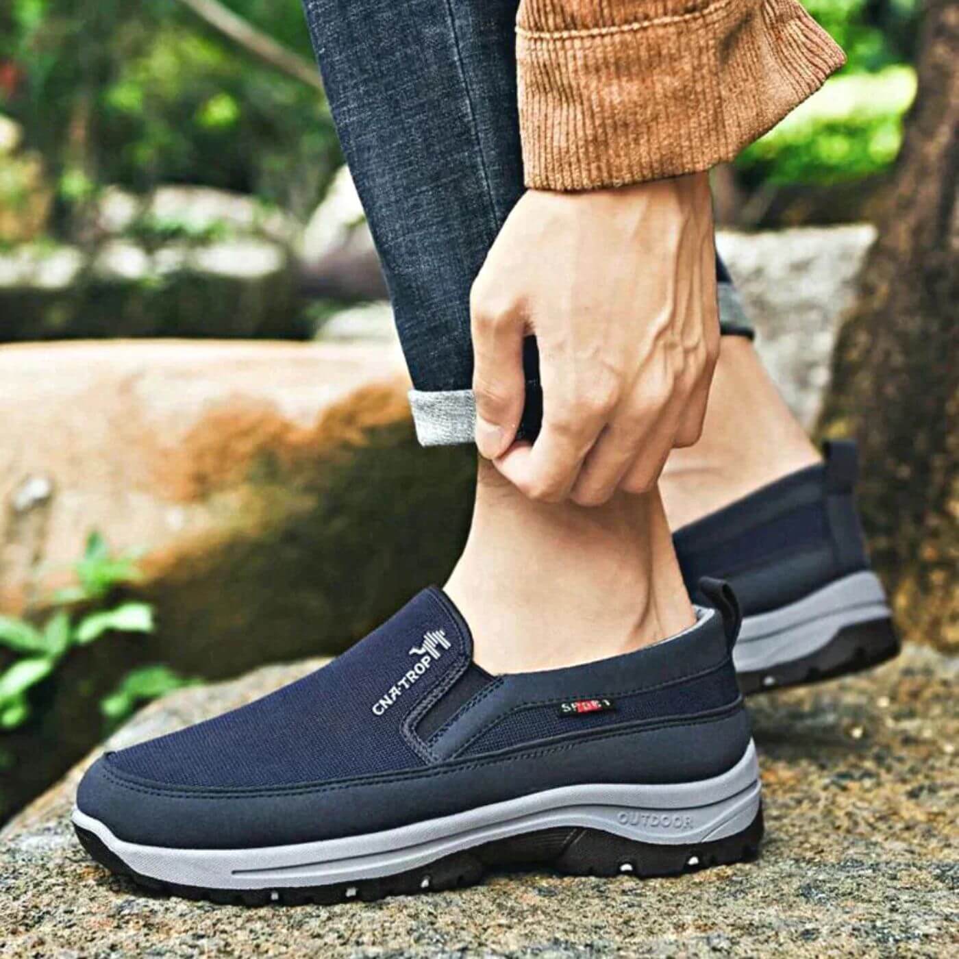 Scarpe ortopediche in tessuto — Soletta anatomica e suola ammortizzata