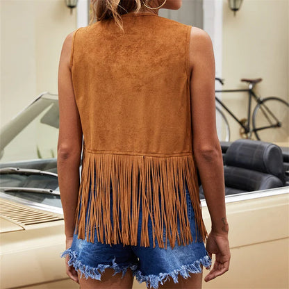 Gilet con frange senza maniche — Gilet aperto con borchie