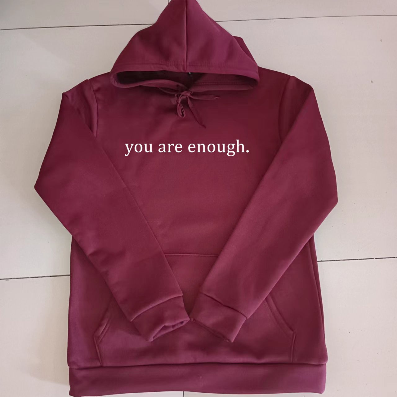 Felpa unisex con cappuccio e stampa — Hoodie comoda e calda a manica lunga