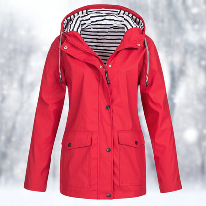 Giacca impermeabile e antivento con cappuccio — Giacca outdoor