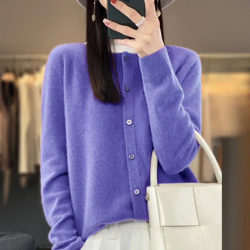 Cardigan in maglia con bottoni e collo tondo — Cardigan classico