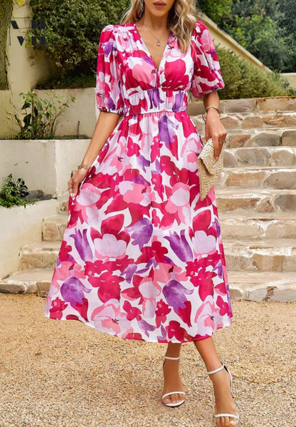 Abito lungo floreale ed elegante — Abito fluido estivo