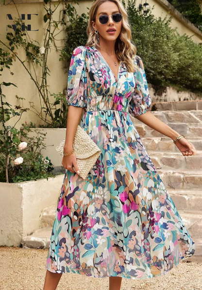 Abito lungo floreale ed elegante — Abito fluido estivo
