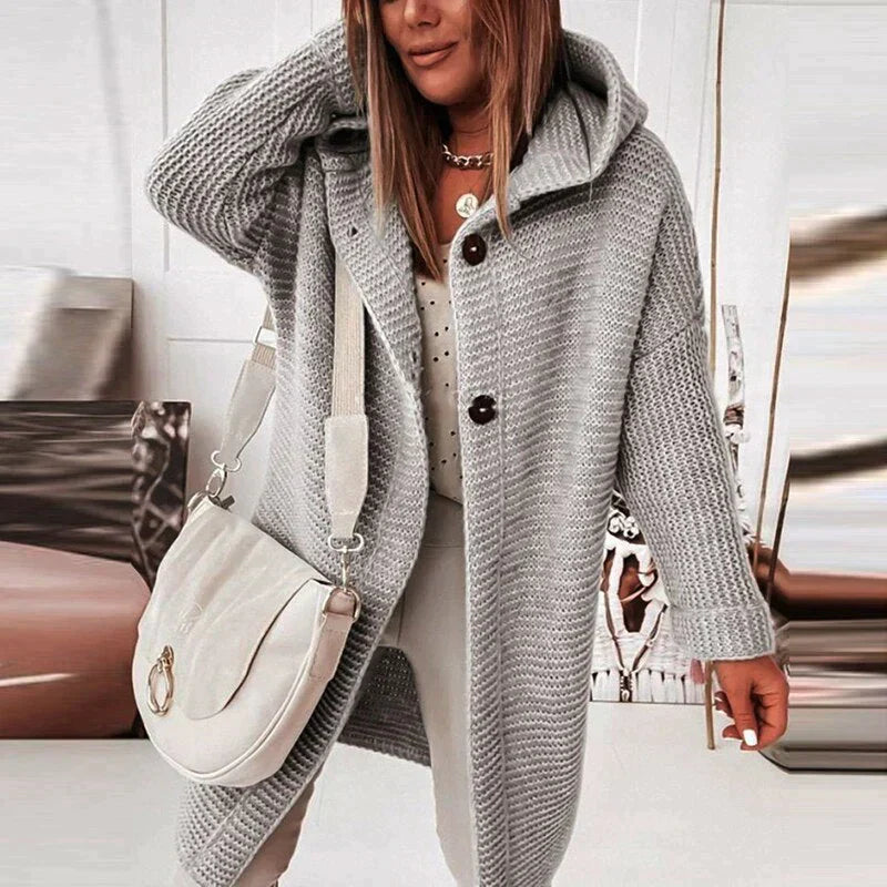 Cardigan lungo in maglia con cappuccio — Giacca lunga e calda