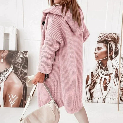 Cardigan lungo in maglia con cappuccio — Giacca lunga e calda