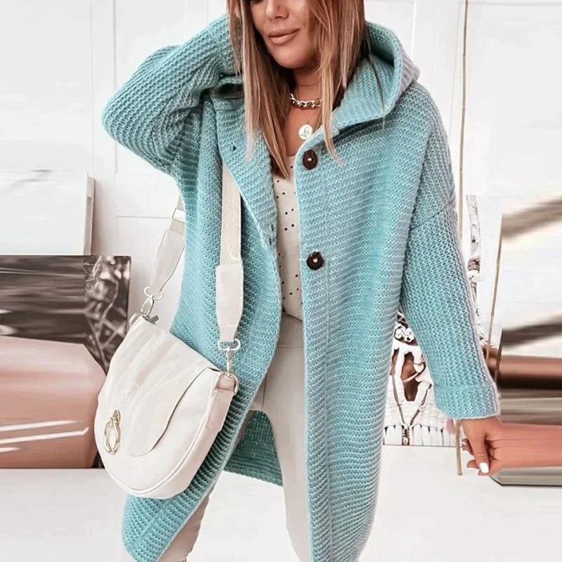 Cardigan lungo in maglia con cappuccio — Giacca lunga e calda