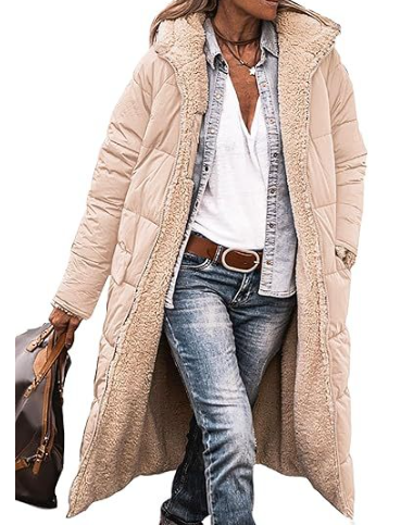 Cappotto lungo con cappuccio e interno teddy — Cappotto caldo invernale