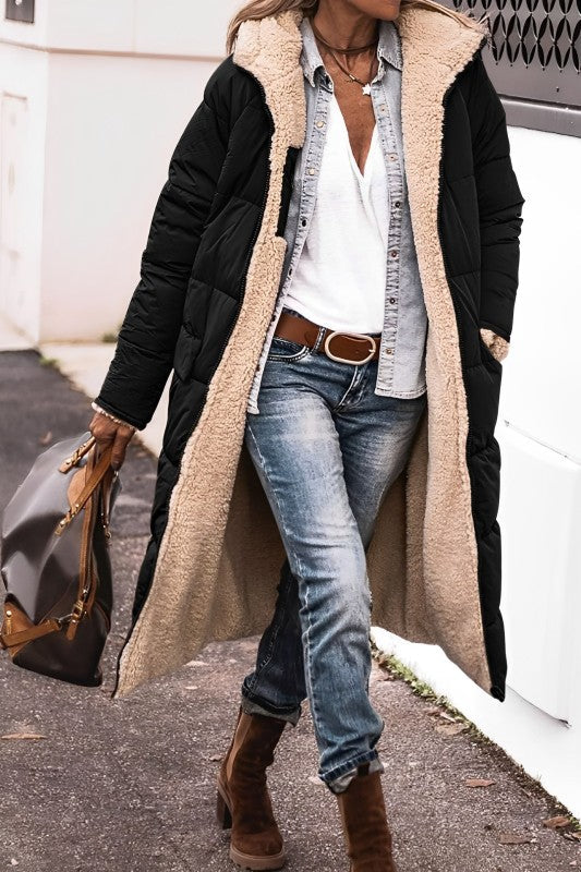 Cappotto lungo con cappuccio e interno teddy — Cappotto caldo invernale