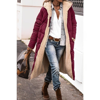Cappotto lungo con cappuccio e interno teddy — Cappotto caldo invernale