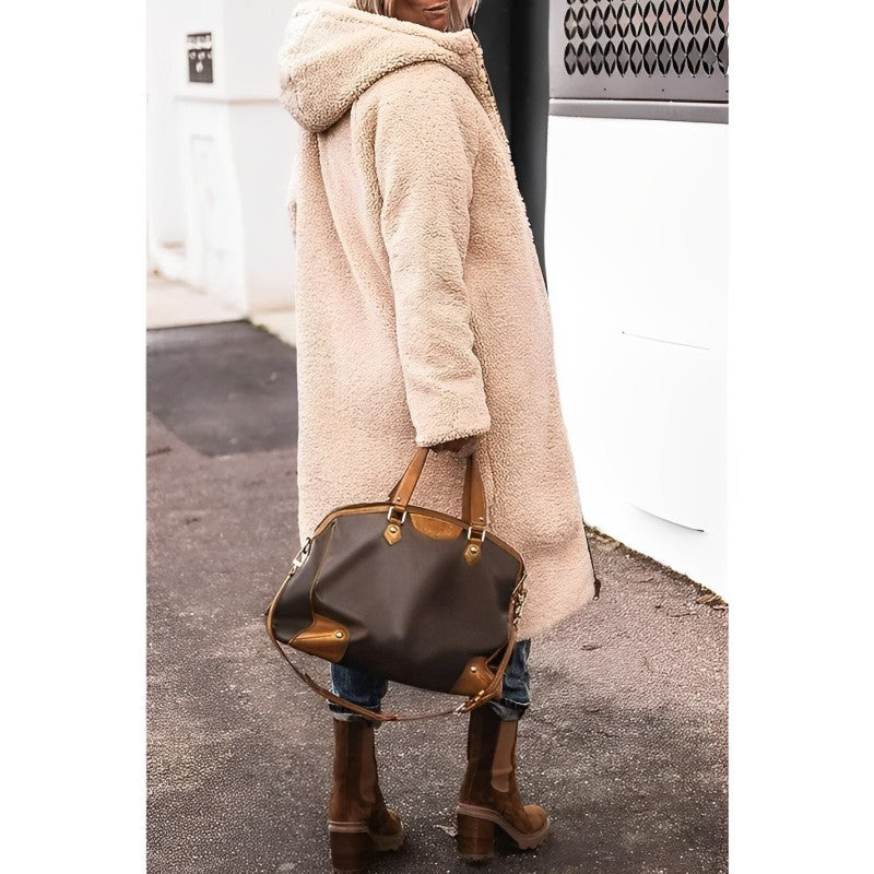 Cappotto lungo con cappuccio e interno teddy — Cappotto caldo invernale