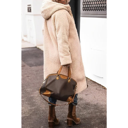 Cappotto lungo con cappuccio e interno teddy — Cappotto caldo invernale