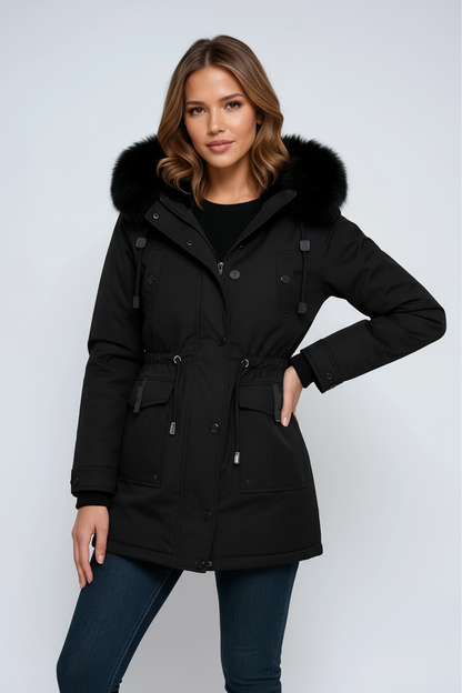 Parka invernale con cappuccio in pelliccia sintetica e vita regolabile — Cappotto imbottito