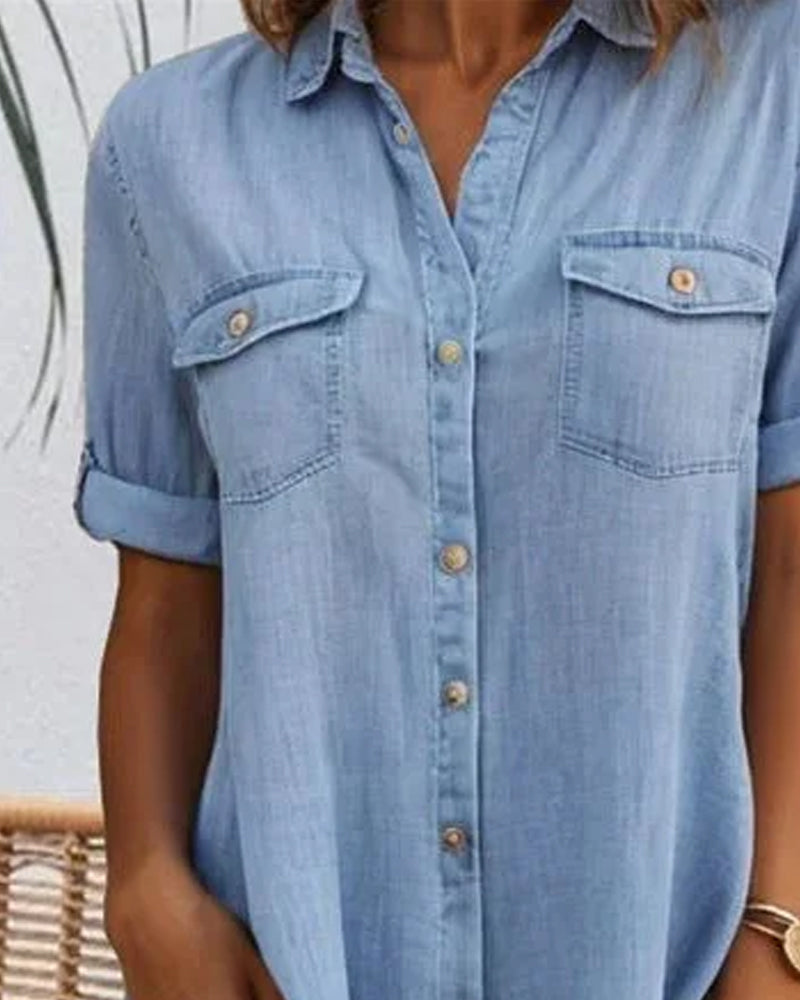Abito camicia effetto denim leggero — Abito con bottoni e manica arrotolabile