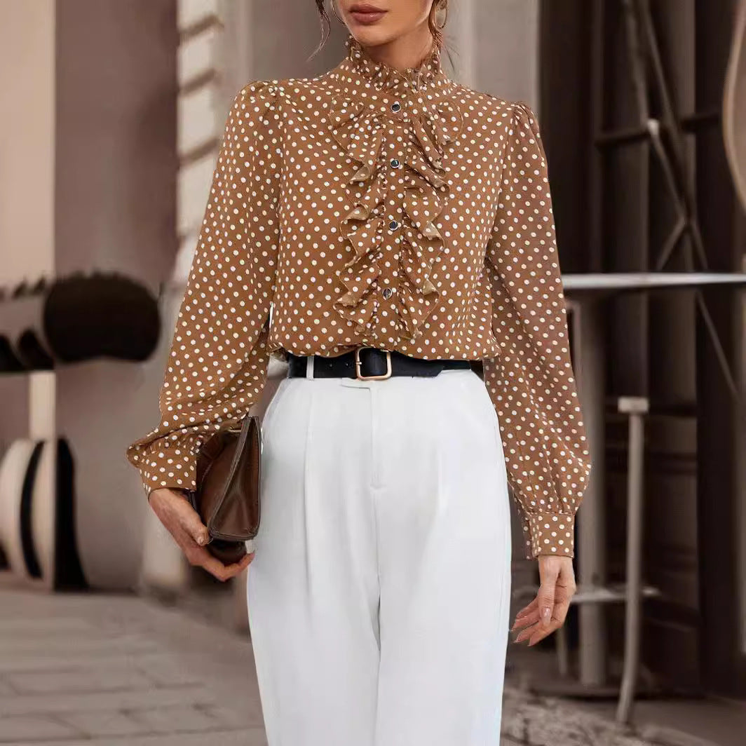Blusa di lino a collo alto con volant e bottoni — Blusa marrone a manica lunga