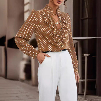 Blusa di lino a collo alto con volant e bottoni — Blusa marrone a manica lunga