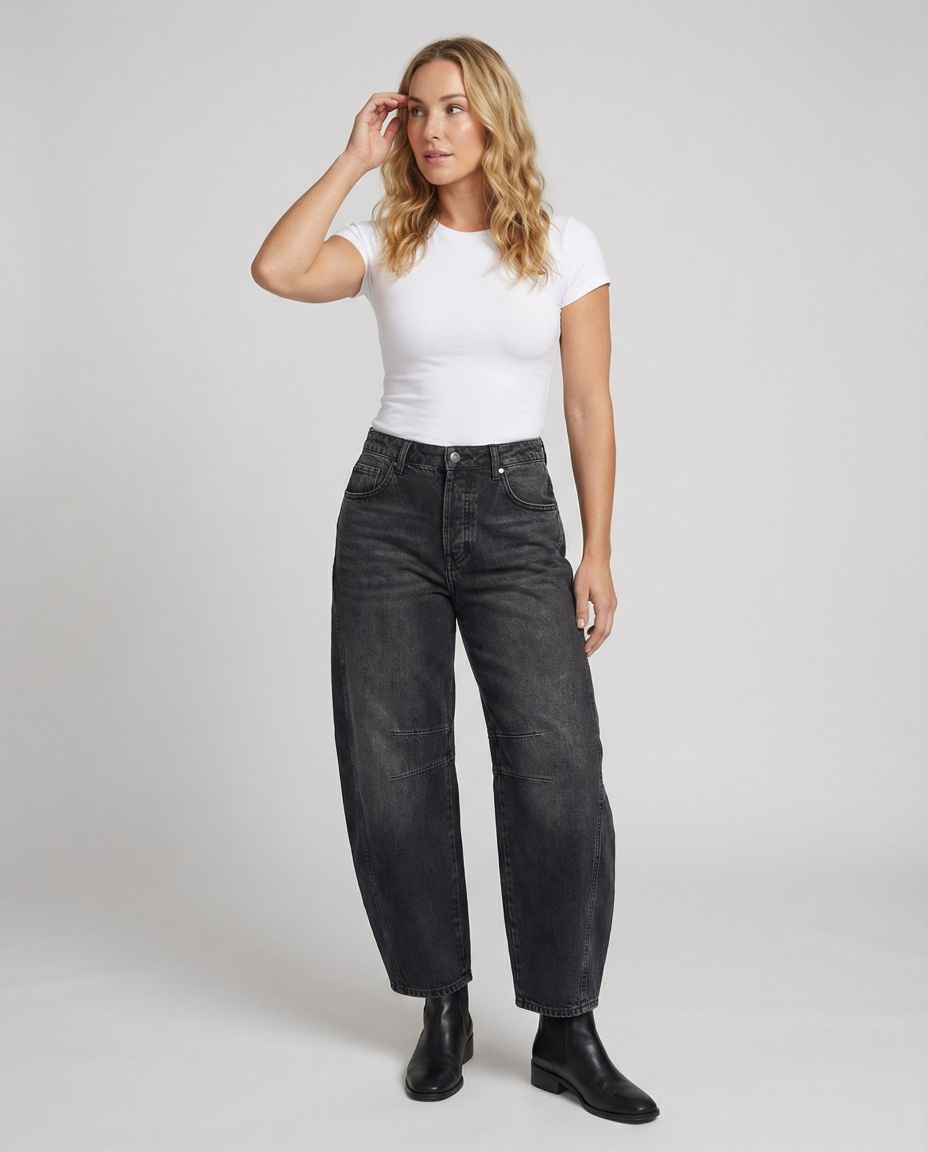 Jeans barrel a vita media — Jeans comodi dal taglio leggermente a zampa